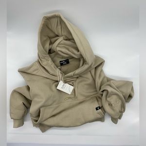 BRAND NEW WITH TAG! Pullover Cloud Hoodie S/M